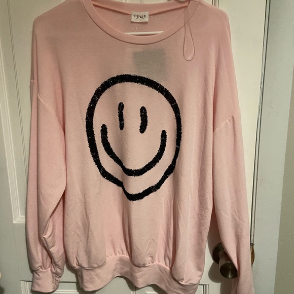 NWT. Smiley Pullover. Dry Goods. - Picture 3 of 7